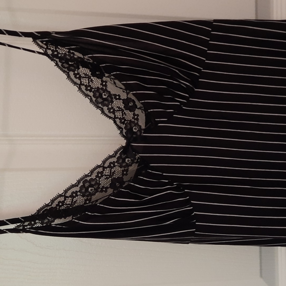 Nwt nightie - Picture 2 of 5